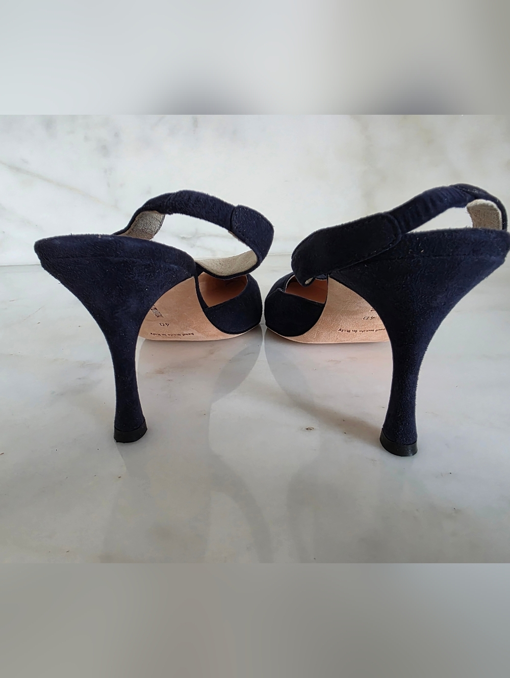 Manolo Blahnik Navy Suede Slingback Pumps Pointed Toe Size 40 - Picture 5 of 7
